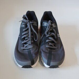 Womens OnCloudVenture Black Sneakers 7.5
